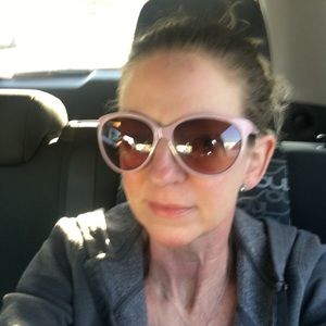 Meet your Posher, Kendra